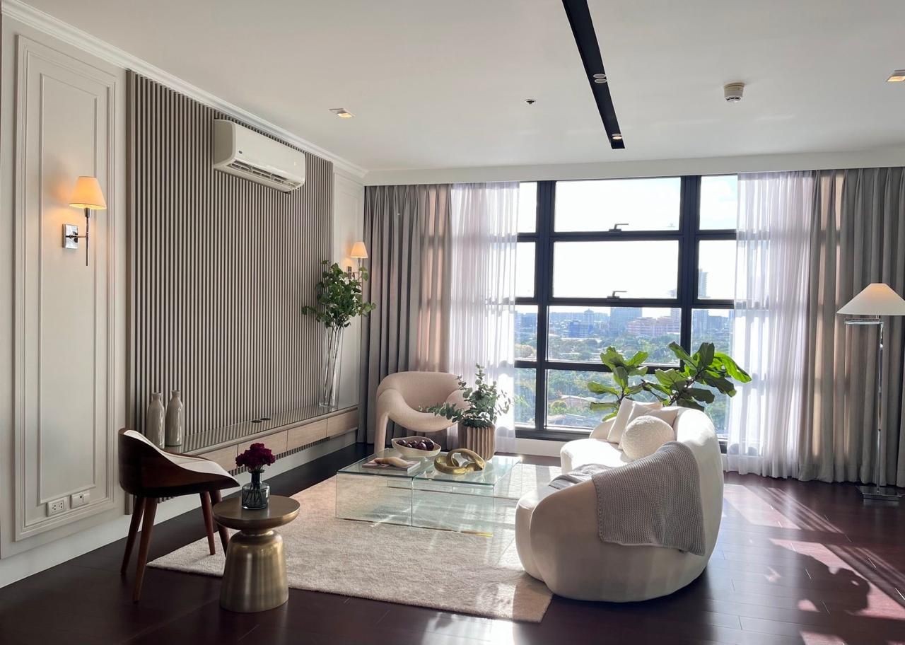 FS: Beautiful 2BR Unit at Garden Towers, Makati.